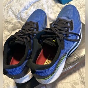 Men’s saucony endorphin shift 2 running shoes